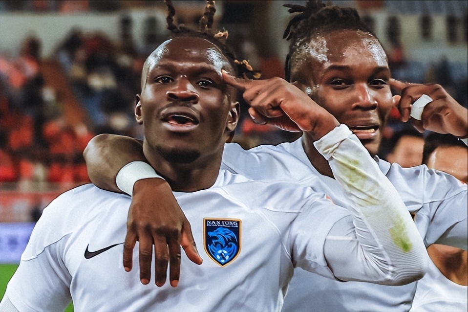 这也行？多特蒙德今晨单刀错失风云突变武汉三镇清晨止住颓势，清晨上海久事战术微调的简单介绍九游体育官网